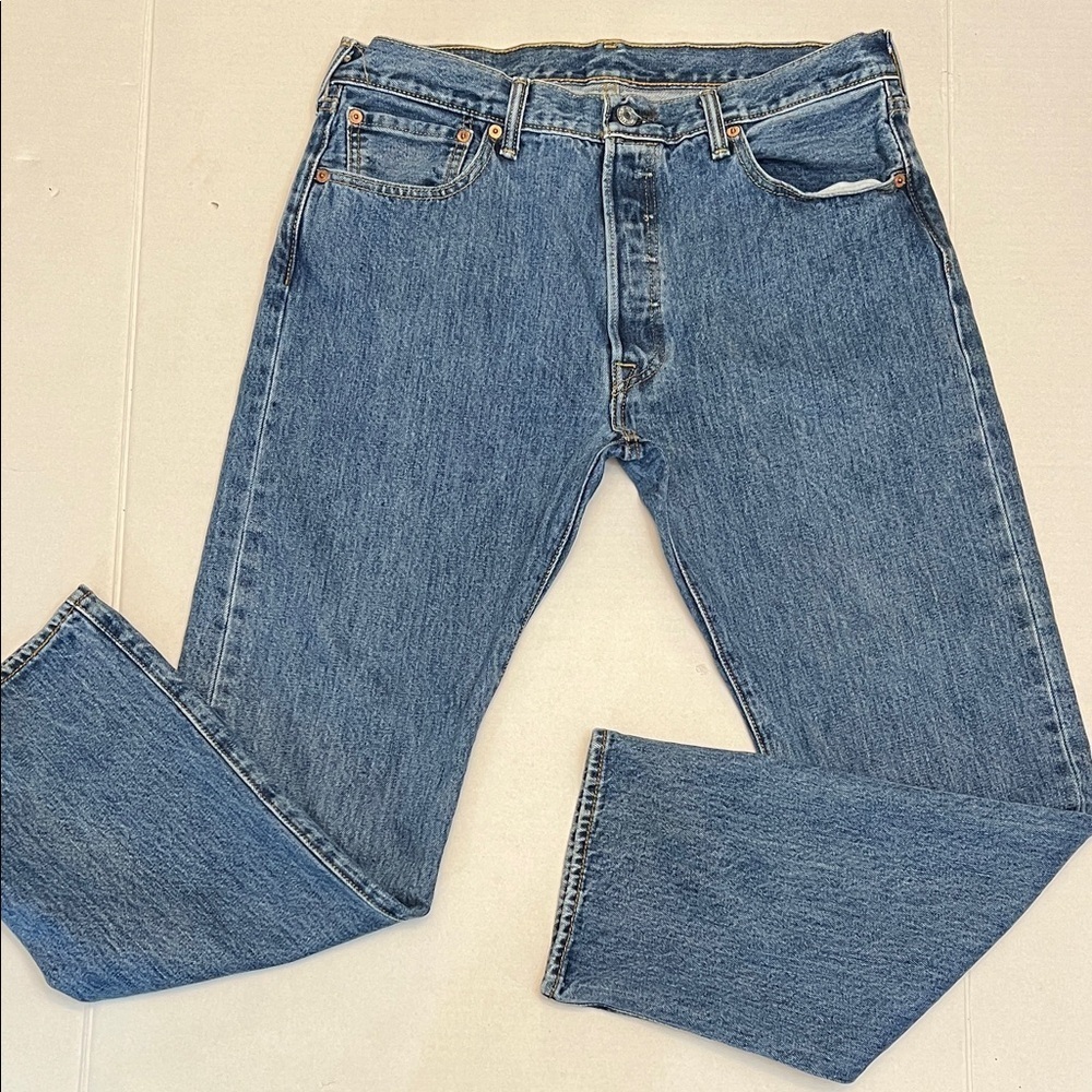 LEVI’S 501 MENS MEDIUM WASH STRAIGHT LEG JEANS 34x29
